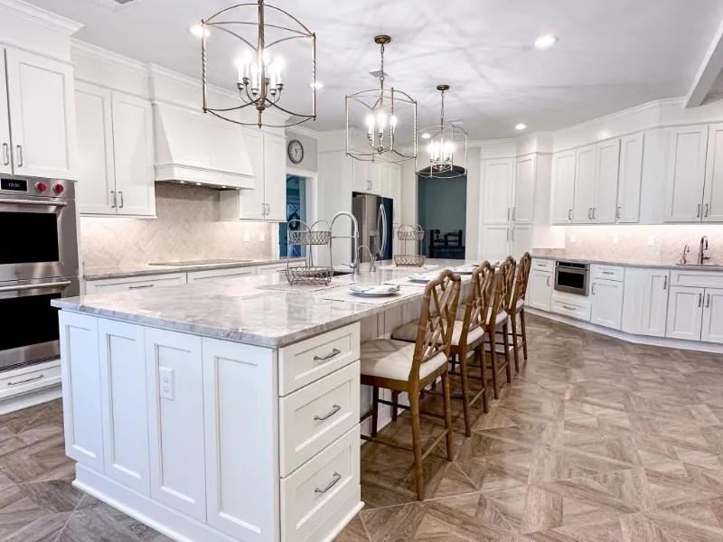 CrewPros finished kitchen remodel featuring quartz countertop.